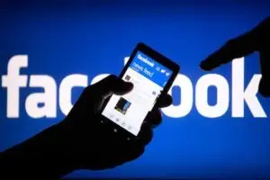 Facebook will Start Deleting Old Live Videos, Users Get 90 days to Save their Contents